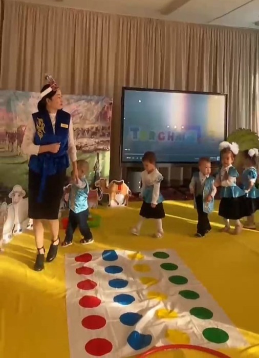 “Түстер әлемі” “Түстер әлемі”